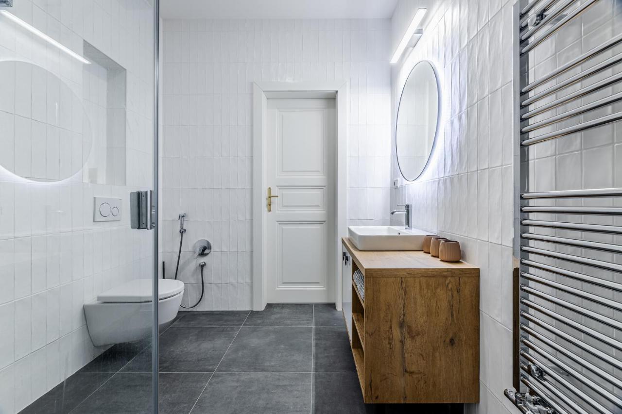Elegant Apartments Located In The Centre Of 프라하 외부 사진