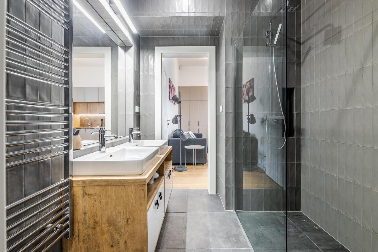 Elegant Apartments Located In The Centre Of 프라하 외부 사진